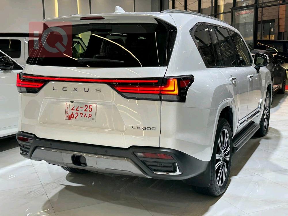 Lexus LX